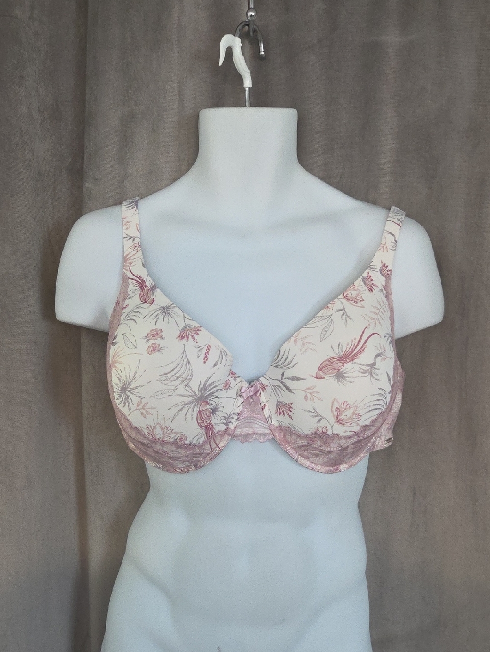 40E La Vie En Rose Cream and Pink Floral Underwire Bra with Lace